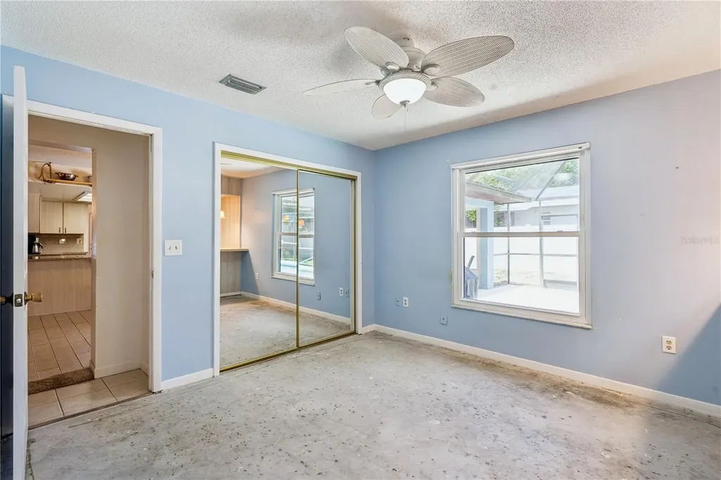380 E Lake Street Umatilla FL 32784