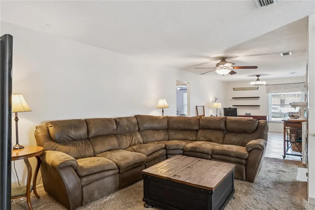 380 E Lake Street Umatilla FL 32784