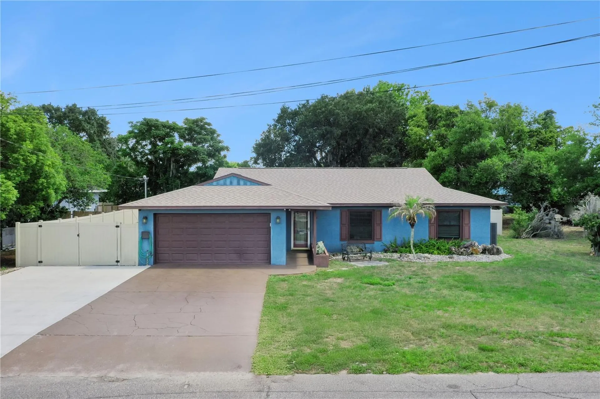 380 E Lake Street Umatilla FL 32784