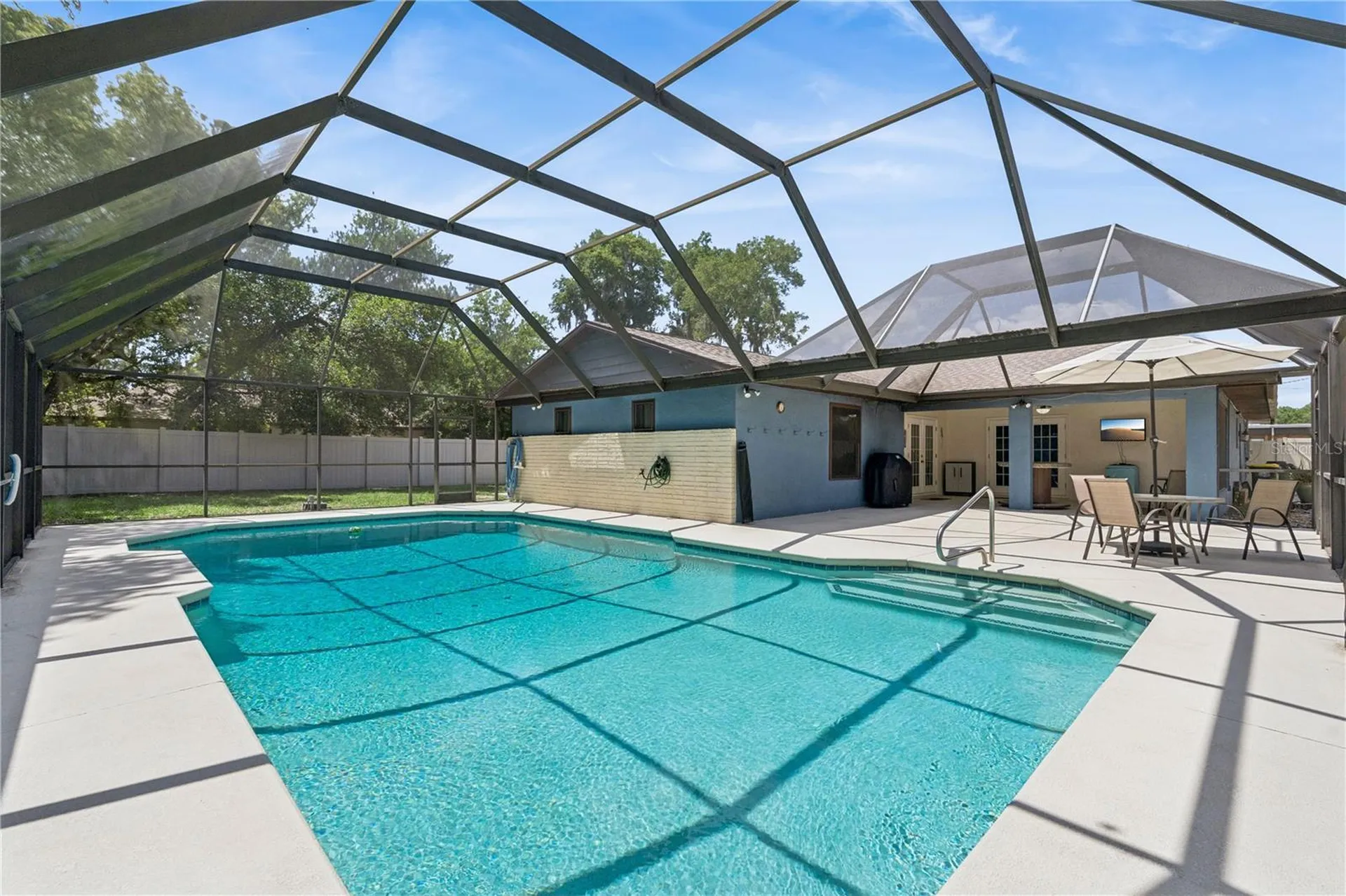 380 E Lake Street Umatilla FL 32784