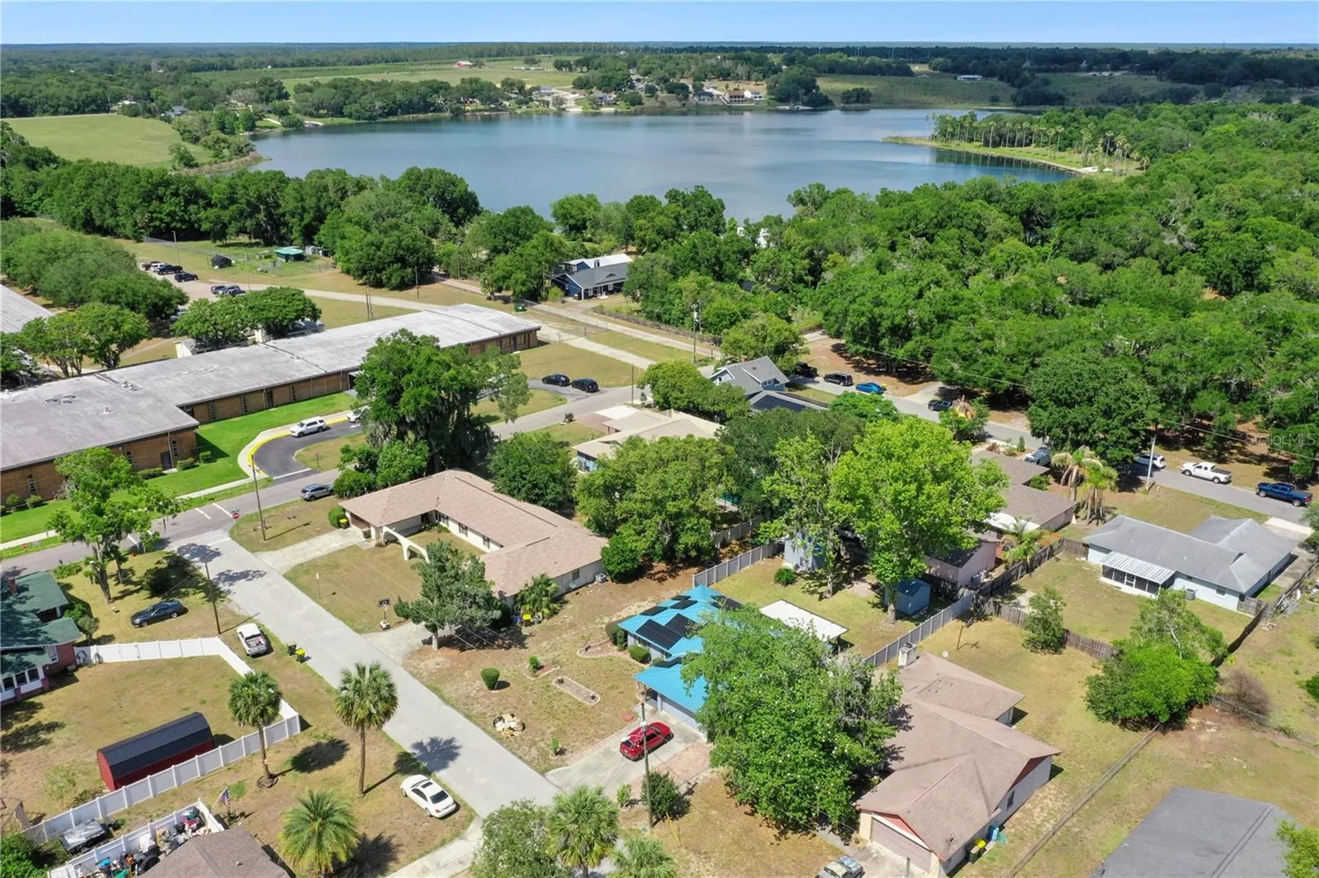 380 E Lake Street Umatilla FL 32784