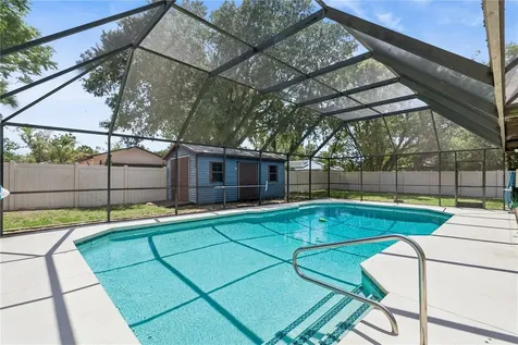 380 E Lake Street Umatilla FL 32784