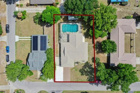 380 E Lake Street Umatilla FL 32784