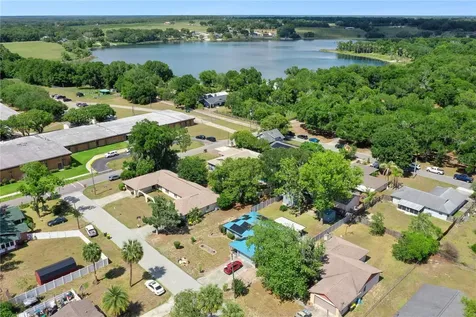 380 E Lake Street Umatilla FL 32784