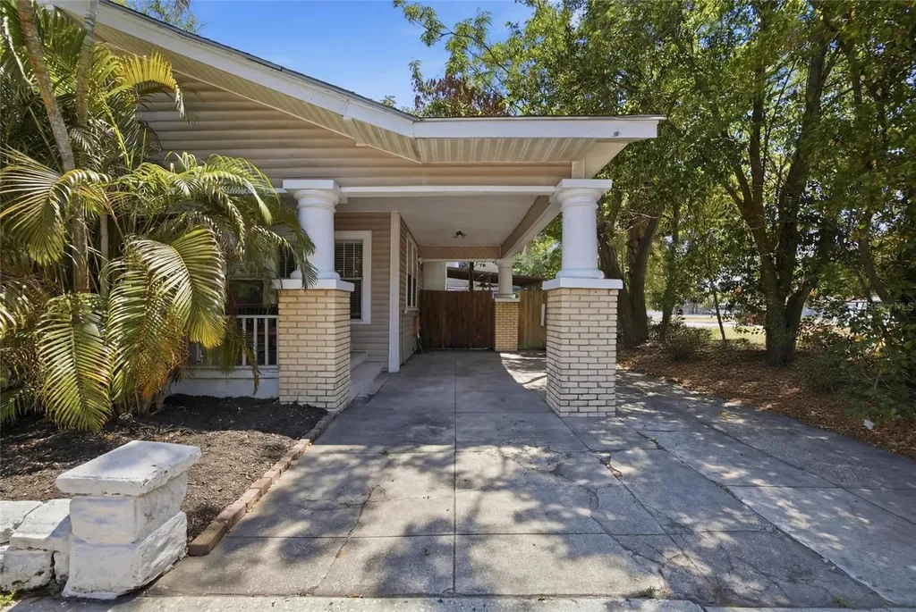 905 E 22nd Avenue Tampa FL 33605