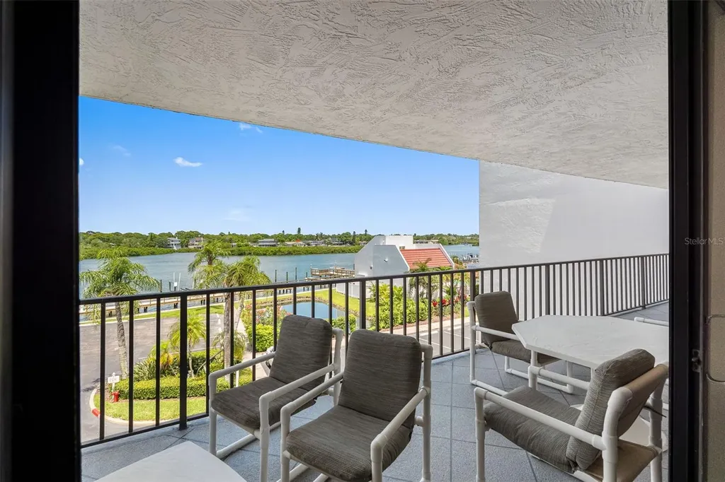 19111 Vista Bay Drive Indian Shores FL 33785