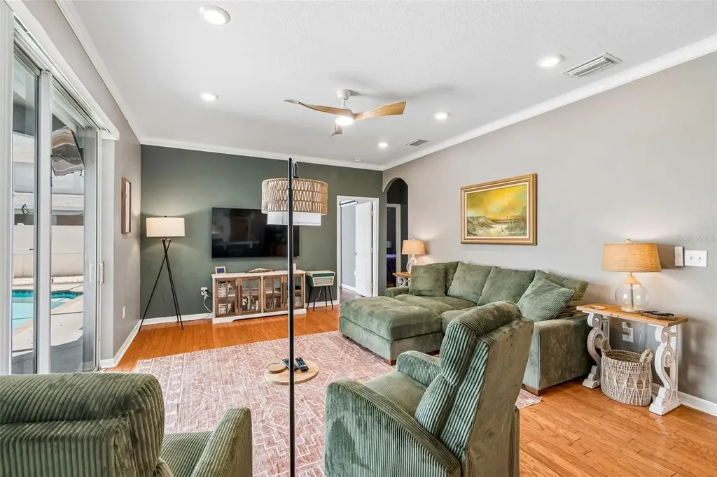 1616 Regal Mist Loop Trinity FL 34655