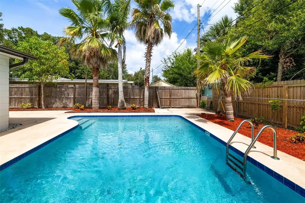 5384 56th Avenue N St Petersburg FL 33709