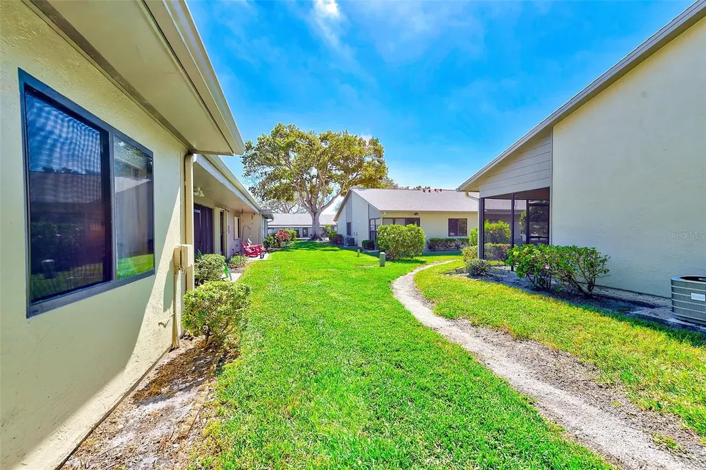 6040 27th Street W Bradenton FL 34207