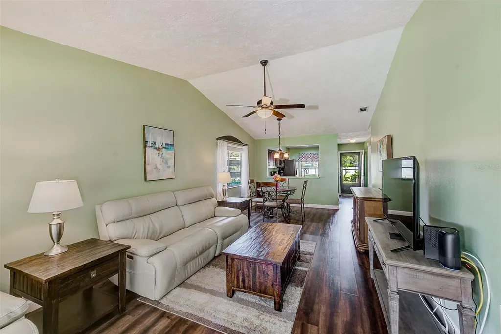6040 27th Street W Bradenton FL 34207