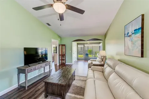 6040 27th Street W Bradenton FL 34207