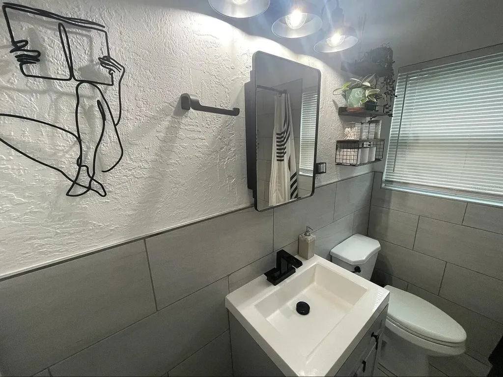 1465 15th Street S St Petersburg FL 33705