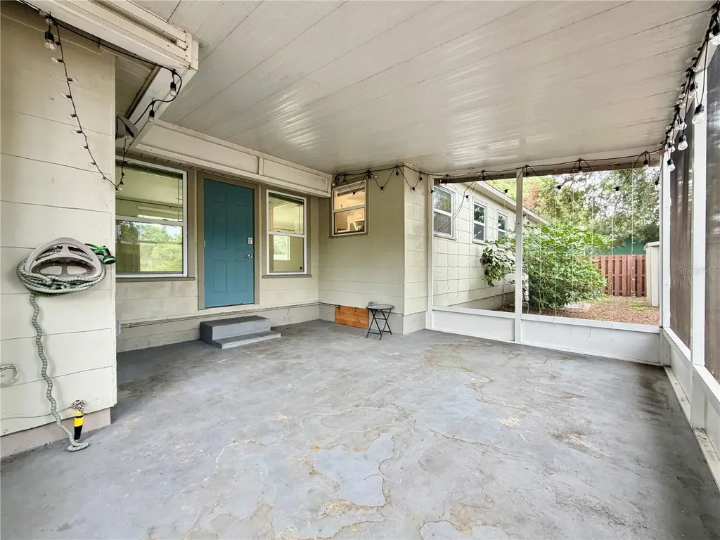 1465 15th Street S St Petersburg FL 33705
