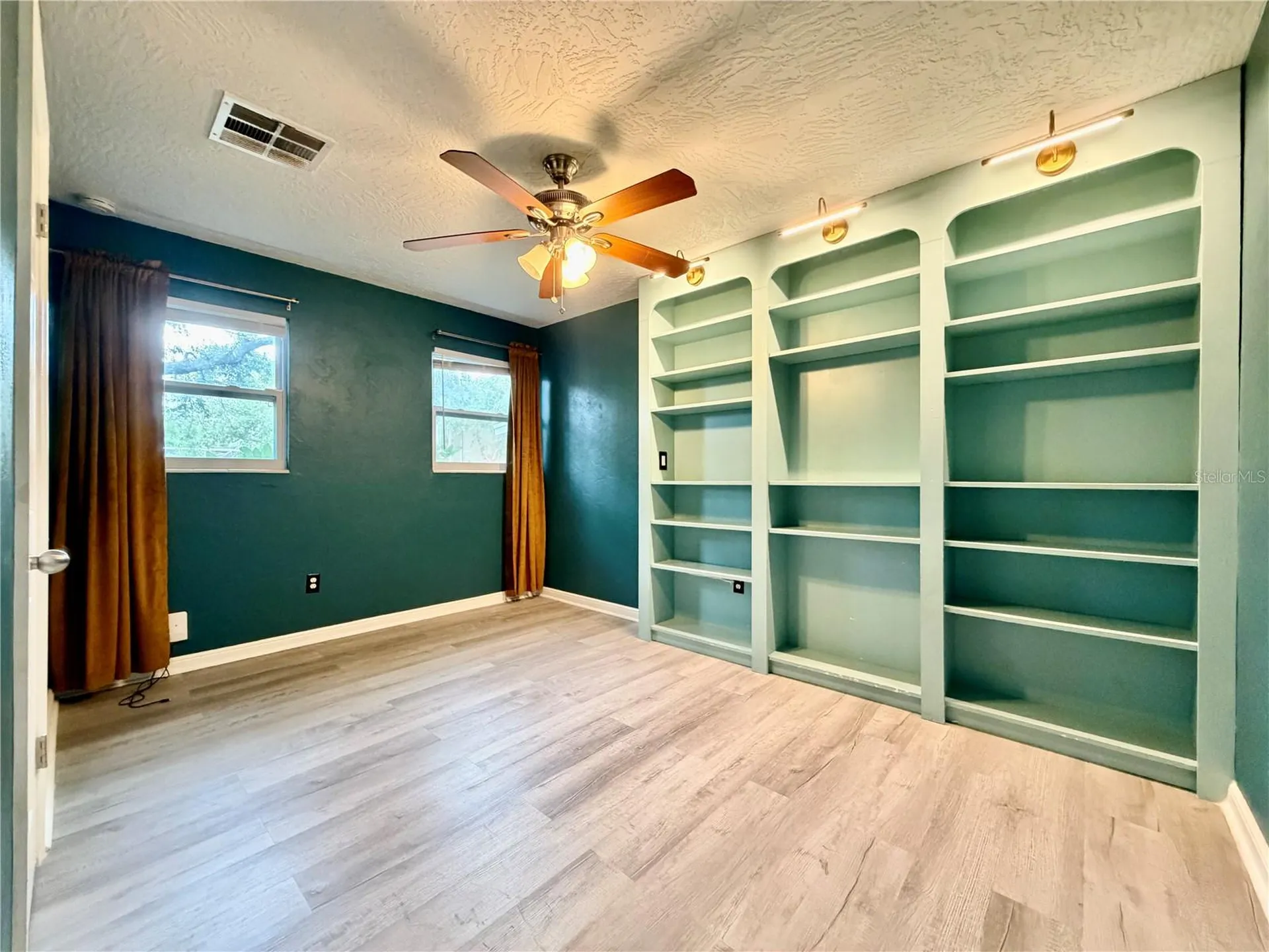 1465 15th Street S St Petersburg FL 33705