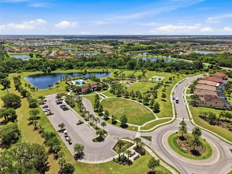 3726 Savanna Palms Court Bradenton FL 34211