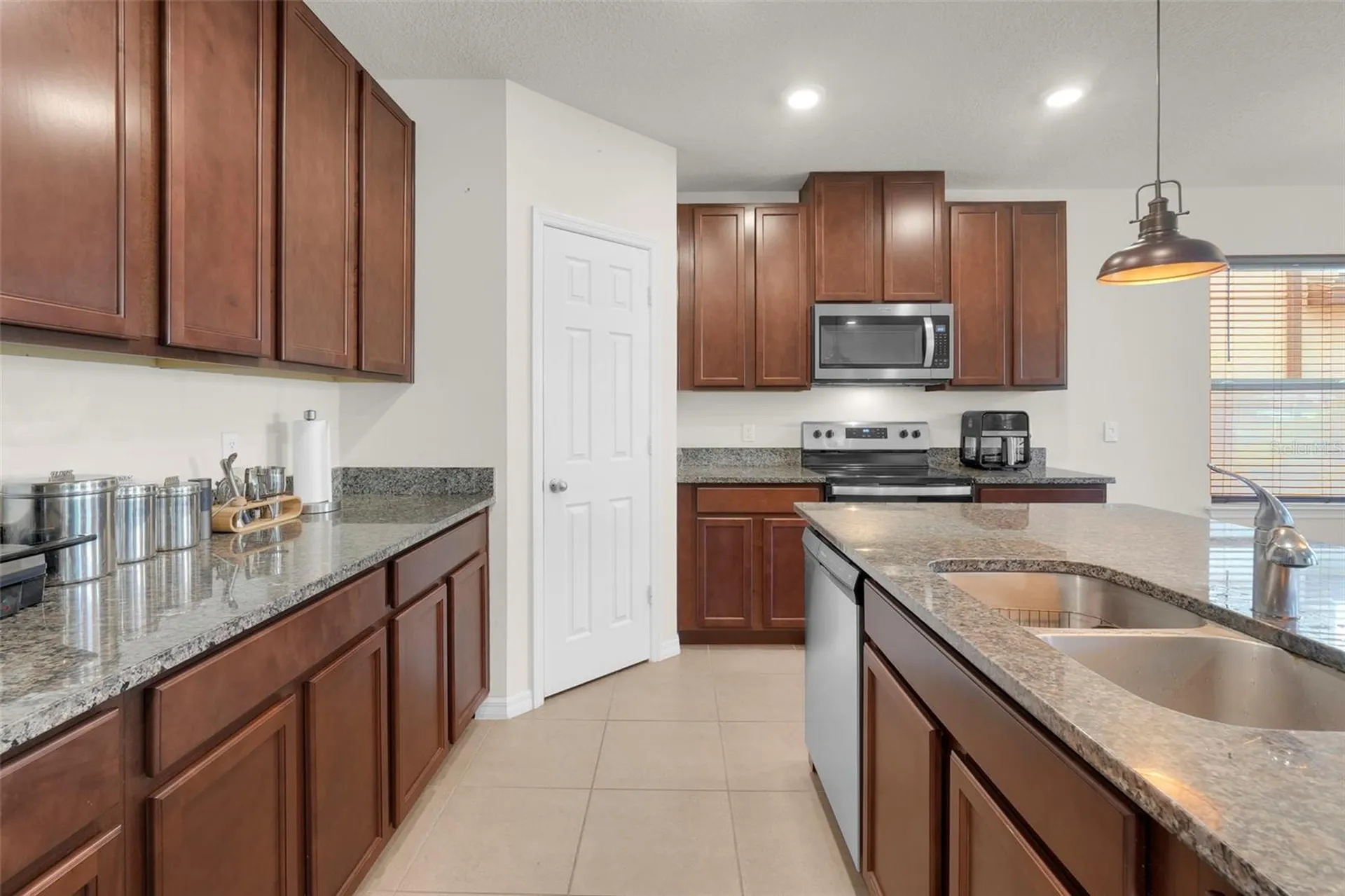 2948 Crest Drive Kissimmee FL 34744