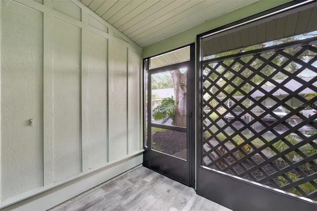 5015 Barrington Circle Sarasota FL 34234