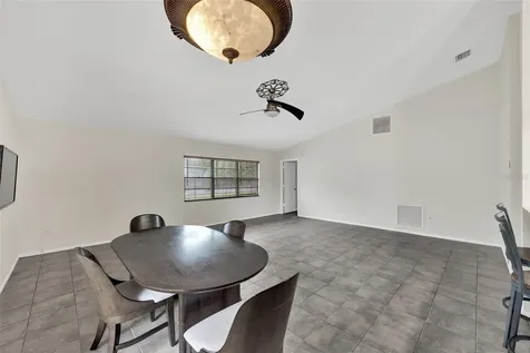 5015 Barrington Circle Sarasota FL 34234