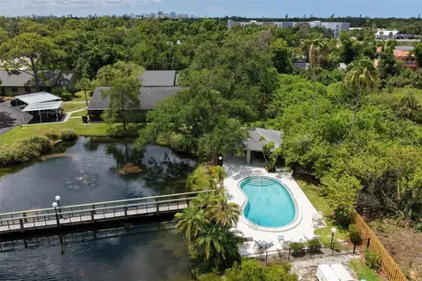 5015 Barrington Circle Sarasota FL 34234