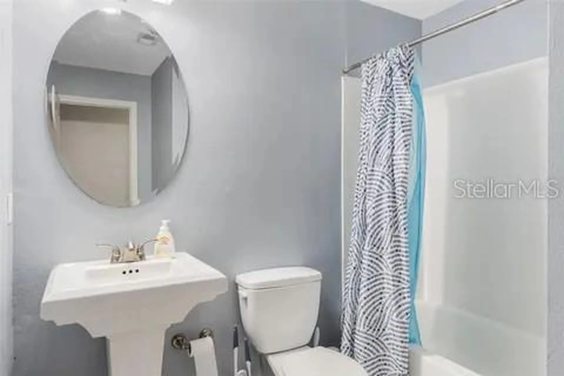 2019 Dixie Belle Drive Orlando FL 32812