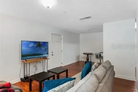 2019 Dixie Belle Drive Orlando FL 32812