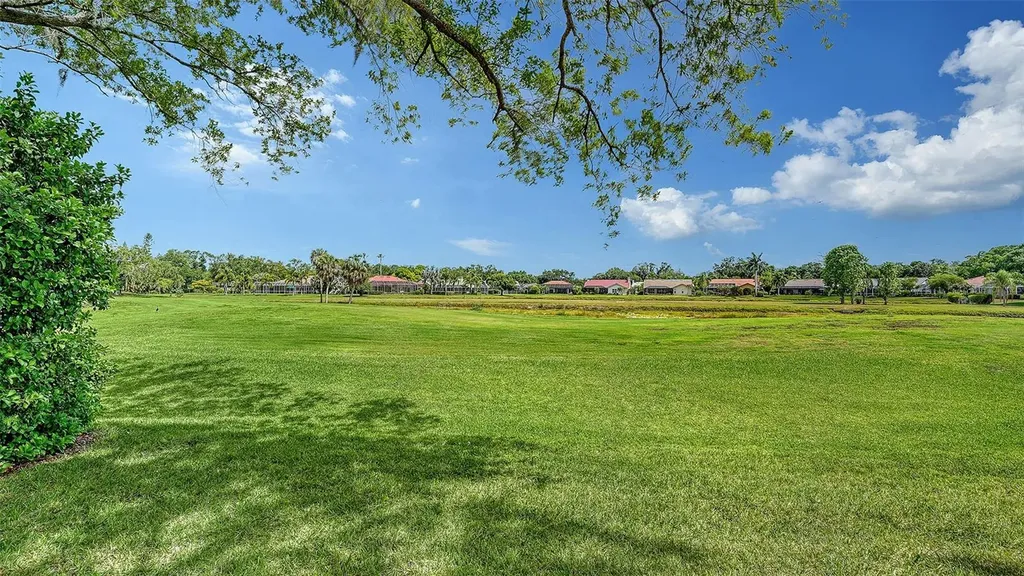 3978 Chatsworth Greene Sarasota FL 34235