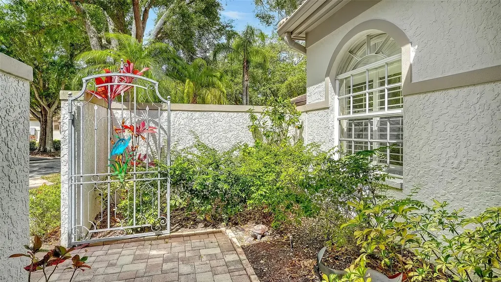 3978 Chatsworth Greene Sarasota FL 34235