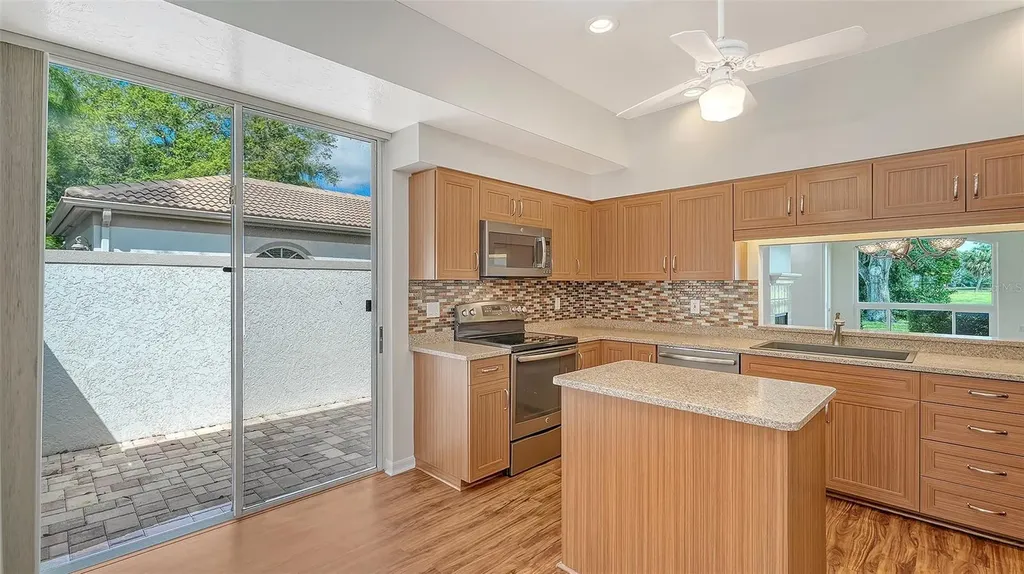 3978 Chatsworth Greene Sarasota FL 34235
