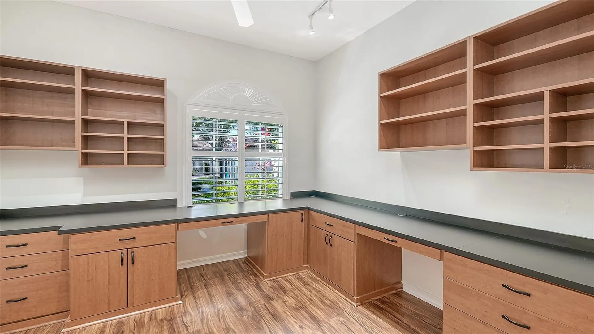 3978 Chatsworth Greene Sarasota FL 34235