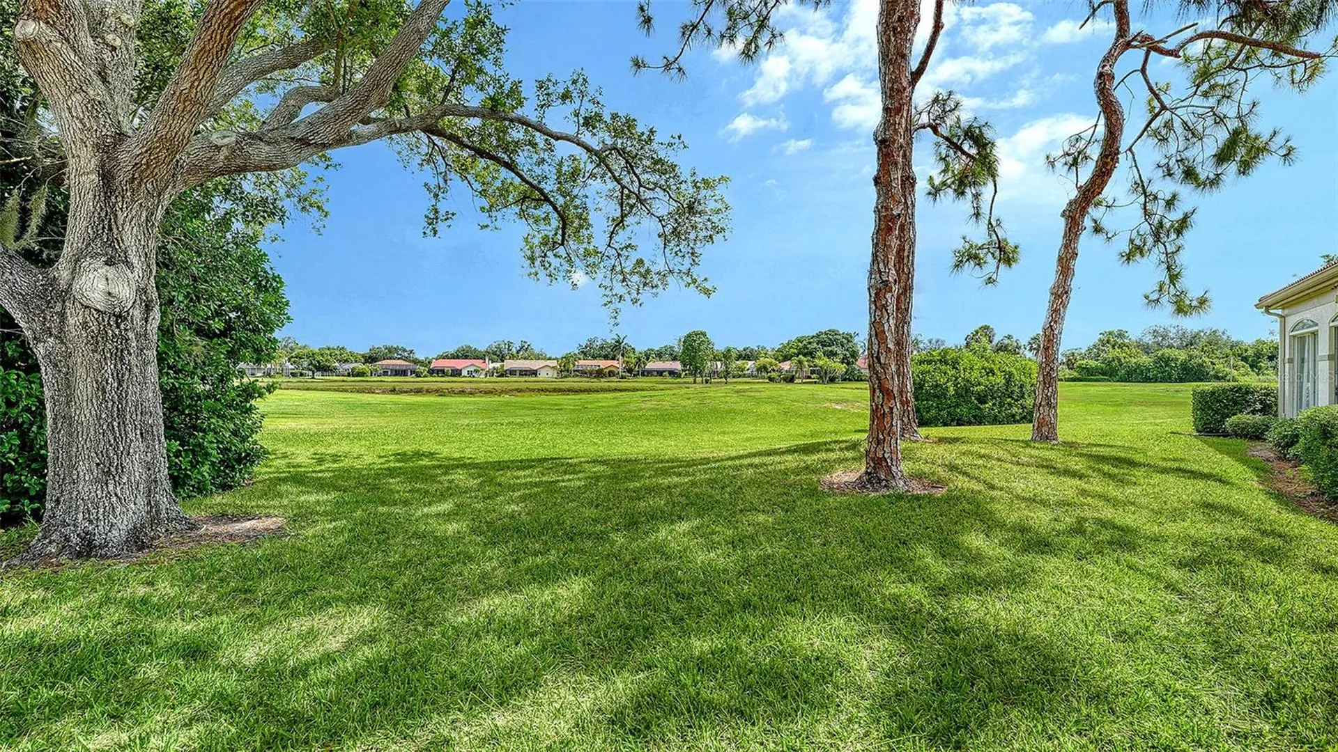 3978 Chatsworth Greene Sarasota FL 34235