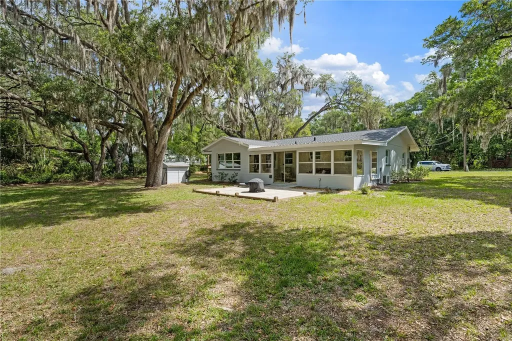 1136 SW Shorewood Drive Dunnellon FL 34431