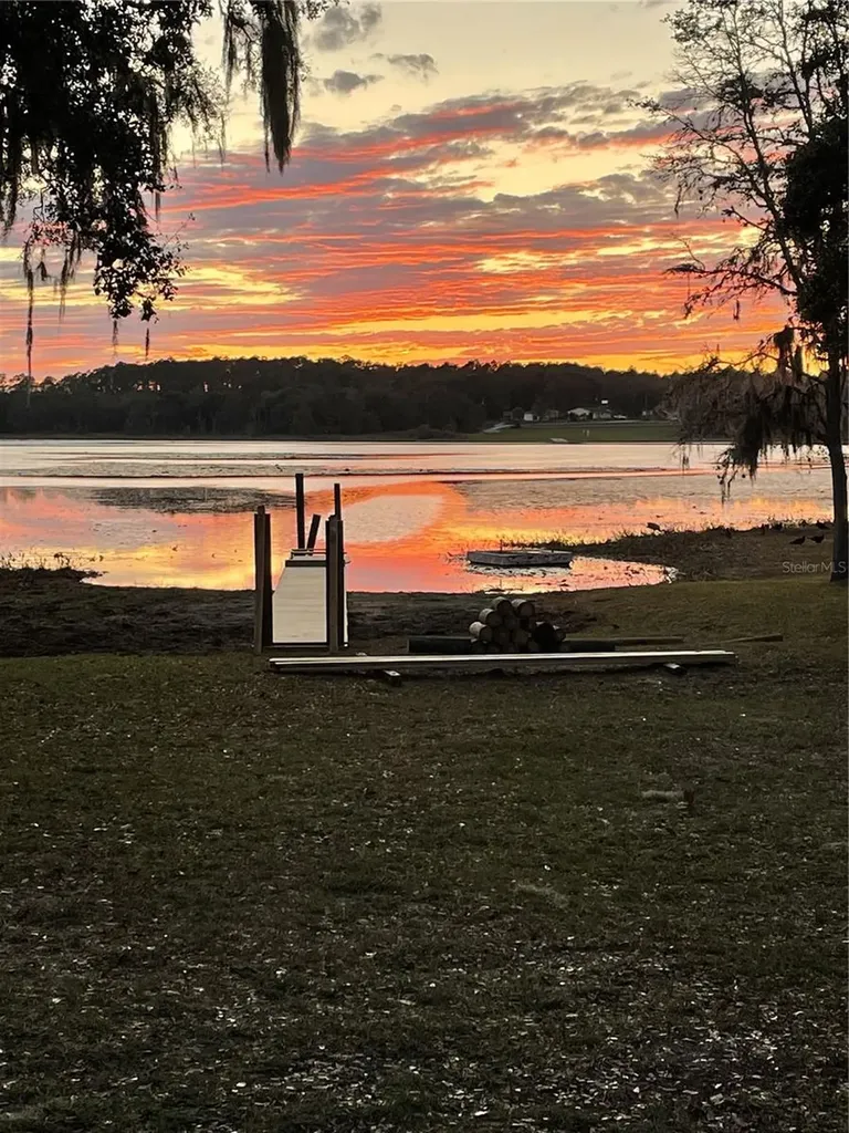 1136 SW Shorewood Drive Dunnellon FL 34431