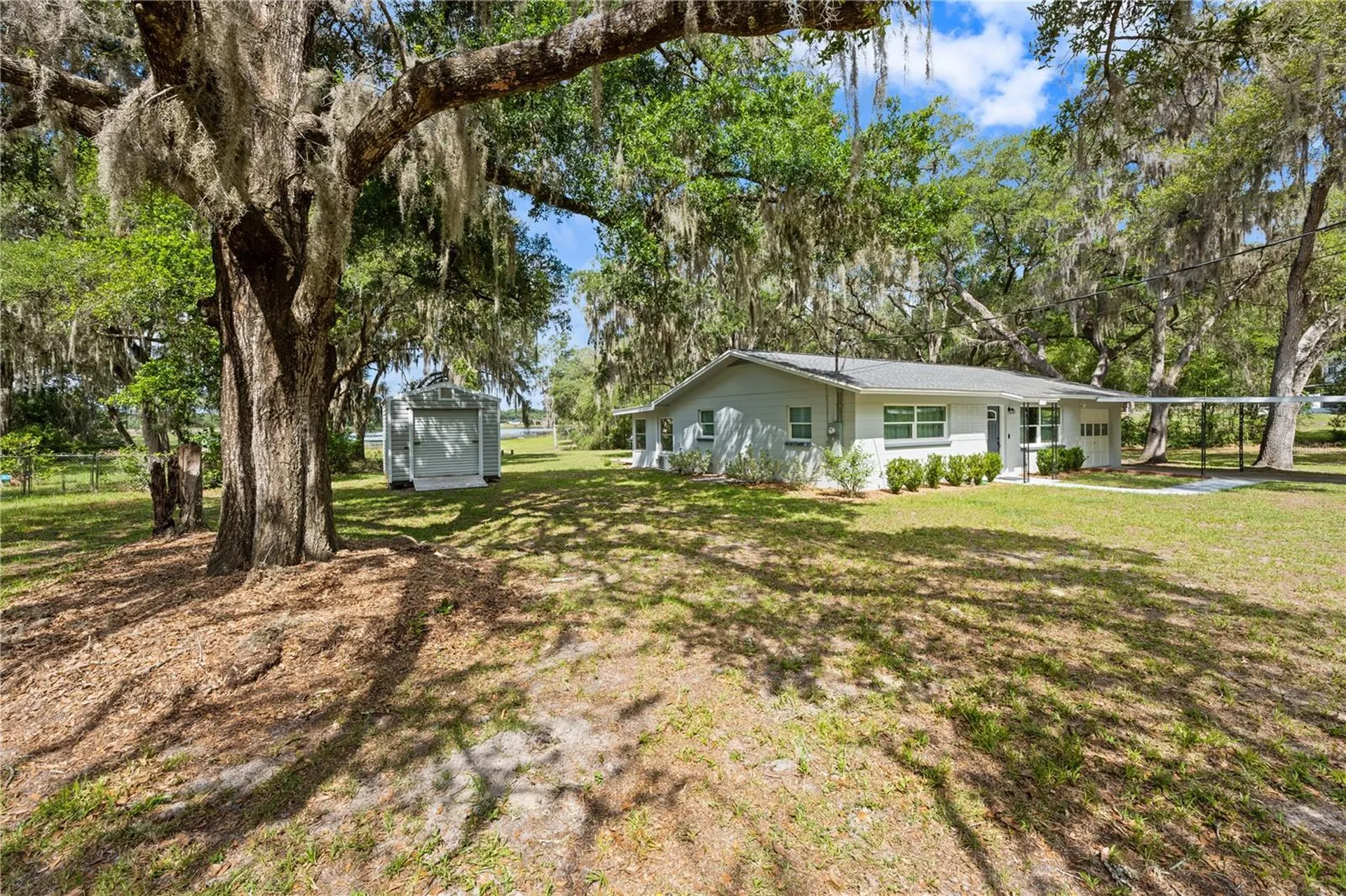 1136 SW Shorewood Drive Dunnellon FL 34431