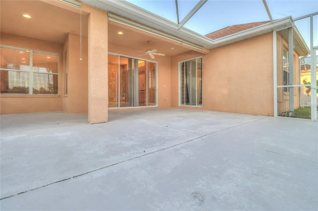10215 Evergreen Hill Drive Tampa FL 33647
