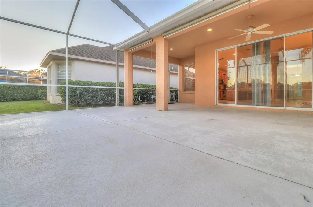 10215 Evergreen Hill Drive Tampa FL 33647