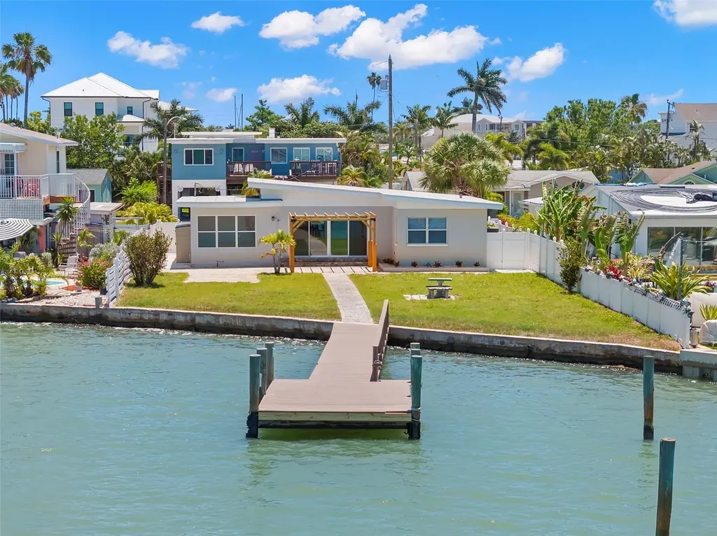 708 Sunset Cove Madeira Beach FL 33708