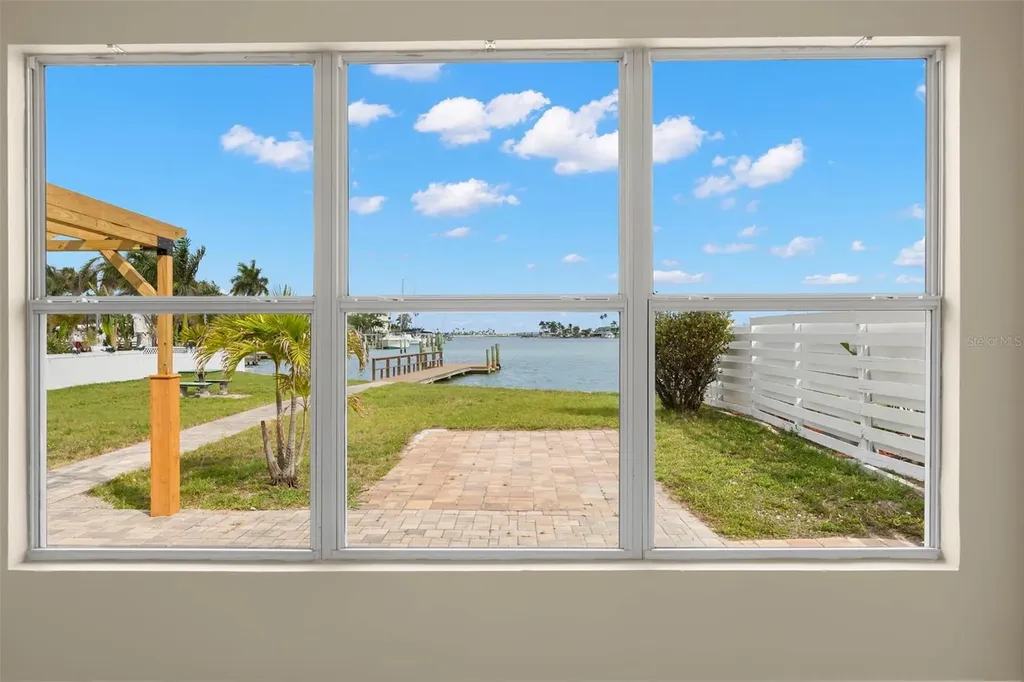 708 Sunset Cove Madeira Beach FL 33708