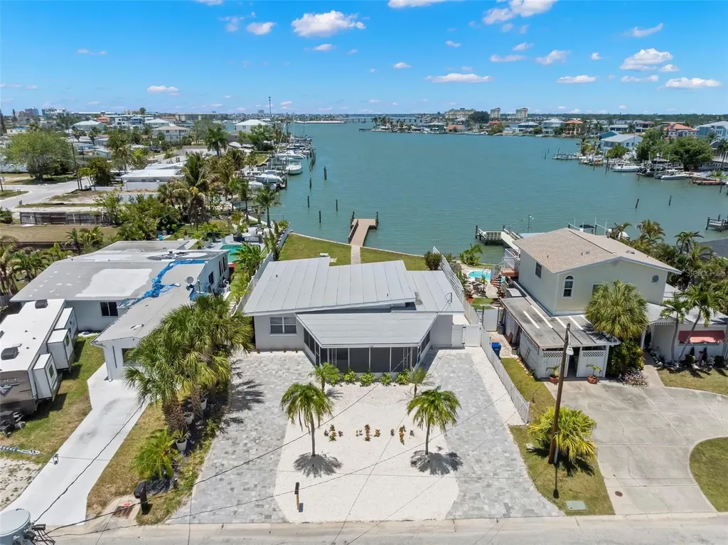 708 Sunset Cove Madeira Beach FL 33708