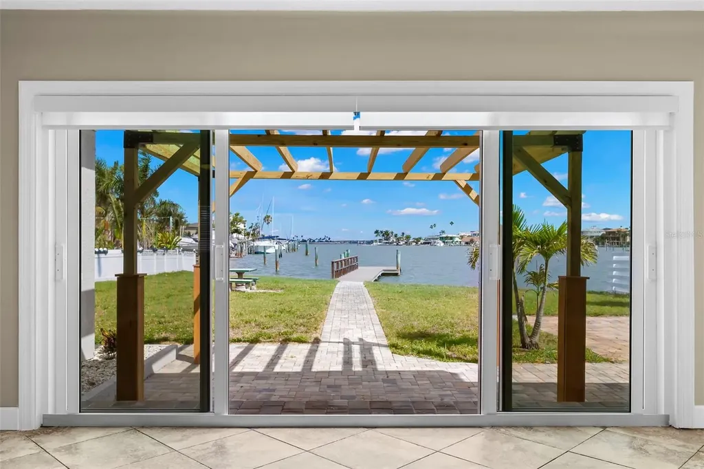 708 Sunset Cove Madeira Beach FL 33708