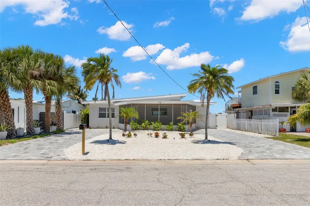 708 Sunset Cove Madeira Beach FL 33708