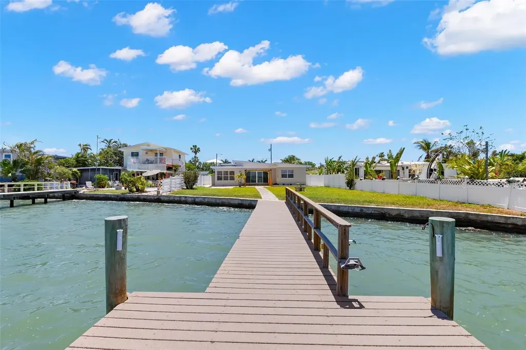 708 Sunset Cove Madeira Beach FL 33708