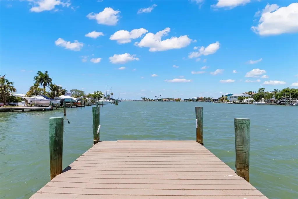708 Sunset Cove Madeira Beach FL 33708