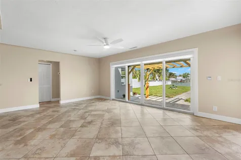 708 Sunset Cove Madeira Beach FL 33708