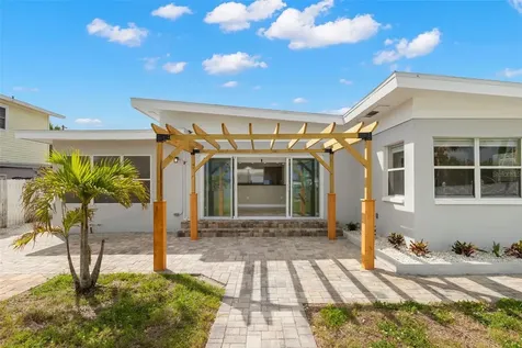 708 Sunset Cove Madeira Beach FL 33708