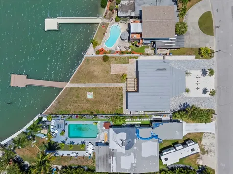 708 Sunset Cove Madeira Beach FL 33708