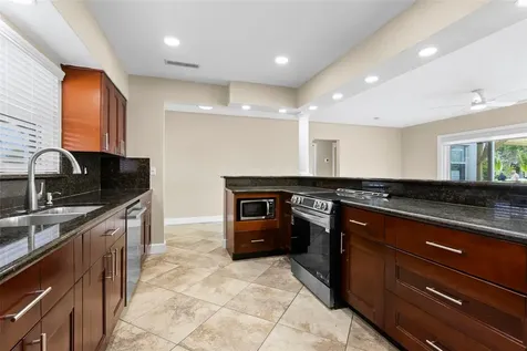 708 Sunset Cove Madeira Beach FL 33708