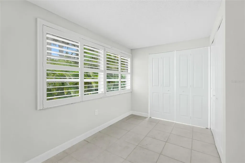 602 Spanish Drive S Longboat Key FL 34228