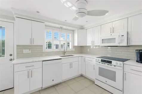 602 Spanish Drive S Longboat Key FL 34228