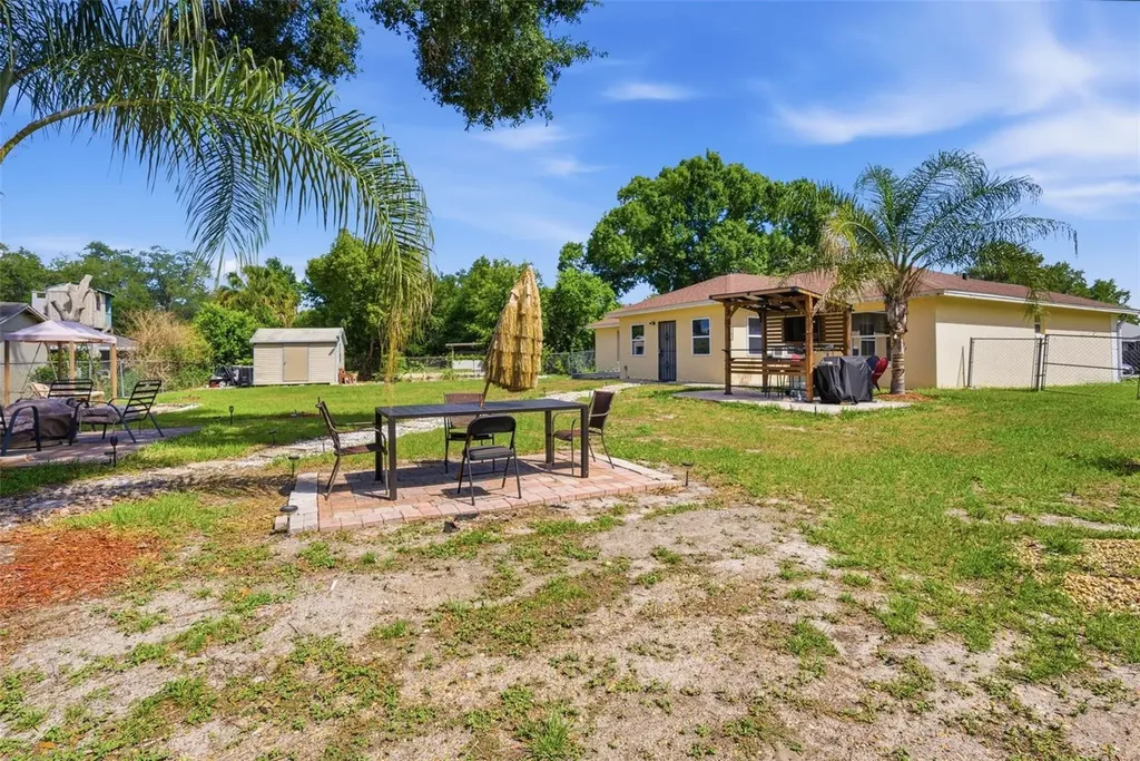 1011 Winifred Way Lakeland FL 33809