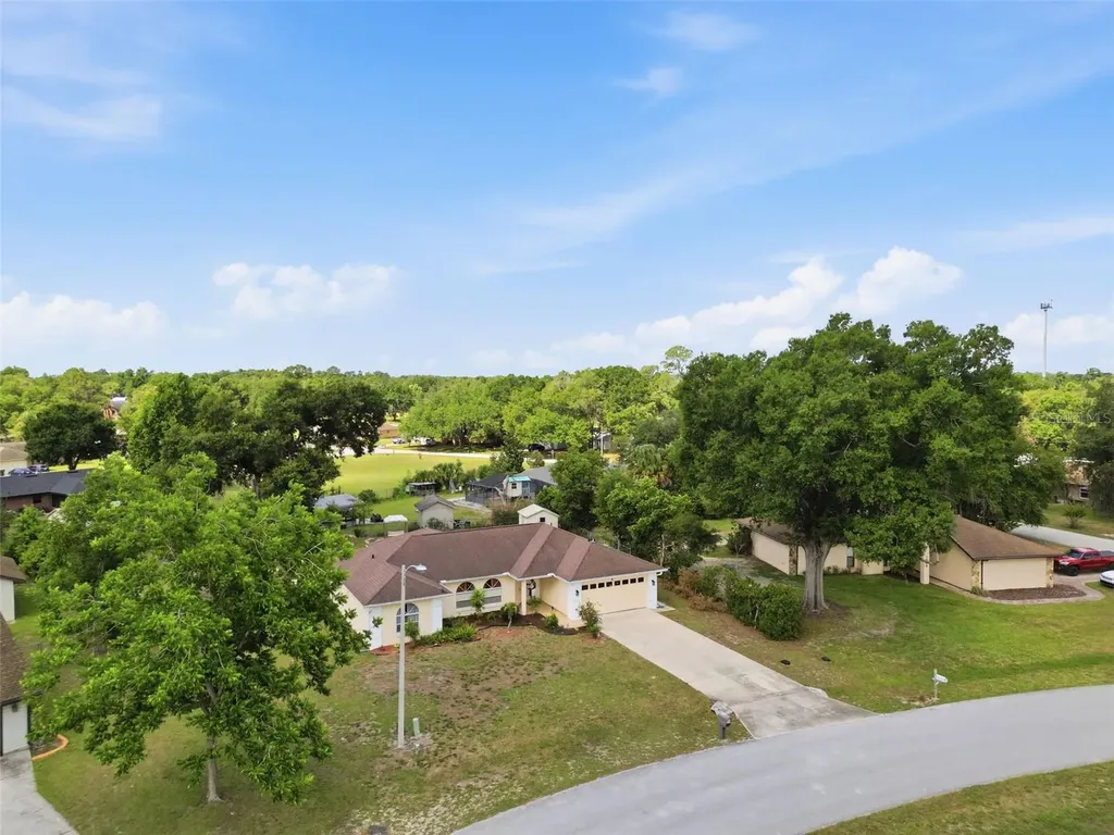 1011 Winifred Way Lakeland FL 33809